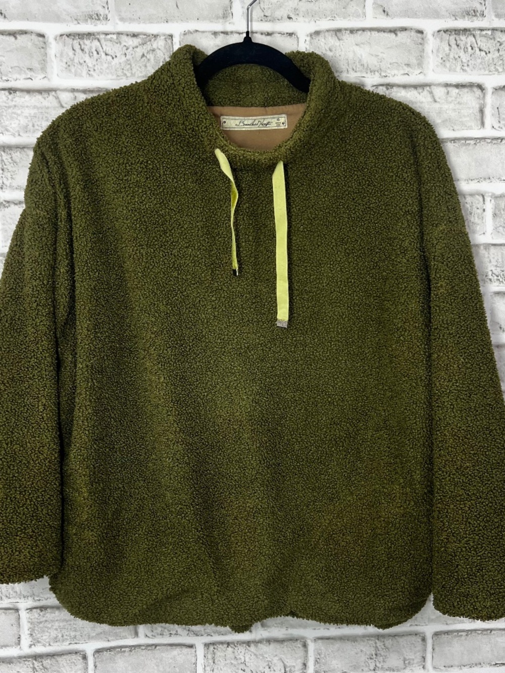 |•BOUNDLESS NORTH•| Oversized Fuzzy Green Pullover Sweater Size XS